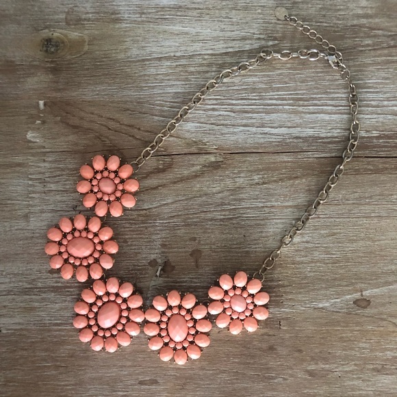 Statement Necklace - Picture 1 of 5